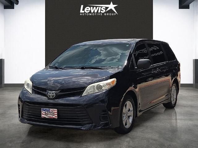2018 Toyota Sienna L 7-Passenger — photo 1 of 23