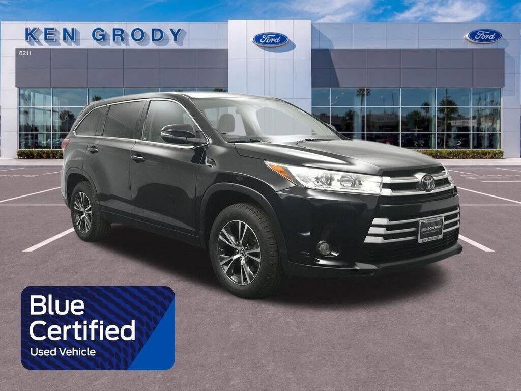 2017 Toyota Highlander LE Plus — photo 1 of 1