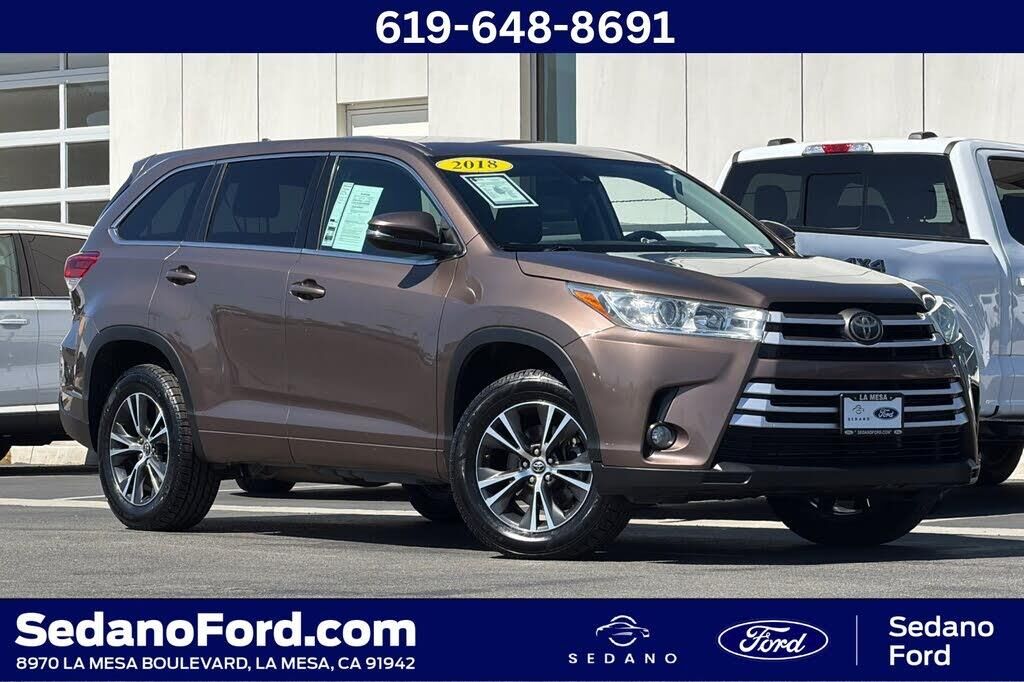 2018 Toyota Highlander LE Plus — photo 1 of 1
