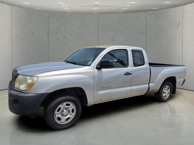 2006 Toyota Tacoma Base — photo 1 of 14