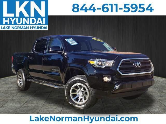 2017 Toyota Tacoma SR5 — photo 1 of 13