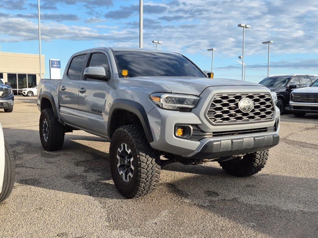 2020 Toyota Tacoma TRD Off-Road — photo 1 of 9