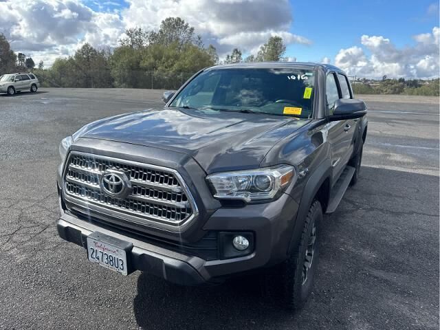 2016 Toyota Tacoma SR V6