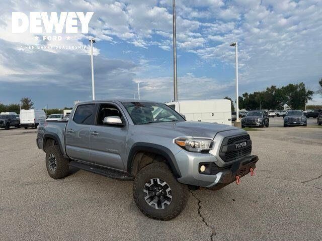 2017 Toyota Tacoma TRD Pro — photo 1 of 39