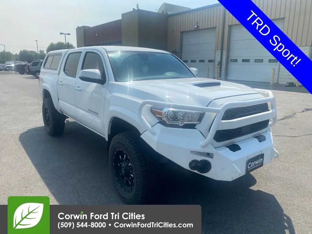 2019 Toyota Tacoma TRD Sport — photo 1 of 12