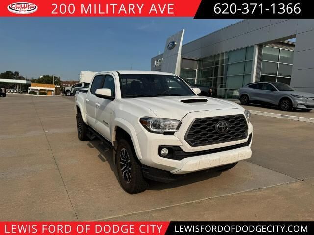 2021 Toyota Tacoma TRD Sport — photo 1 of 26