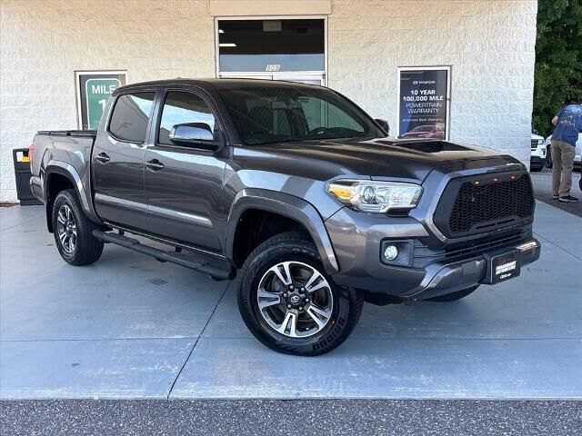2016 Toyota Tacoma TRD Sport