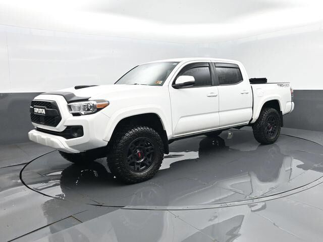 2021 Toyota Tacoma TRD Sport — photo 1 of 26