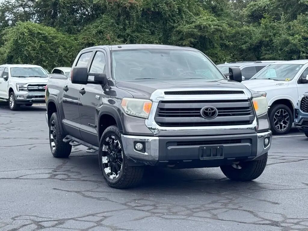 2014 Toyota Tundra SR5 — photo 1 of 26