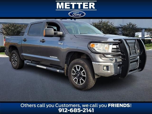 2017 Toyota Tundra SR5