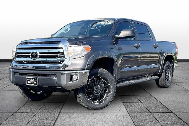 2017 Toyota Tundra SR5 — photo 1 of 26