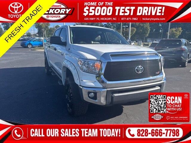 2015 Toyota Tundra SR5 — photo 1 of 13