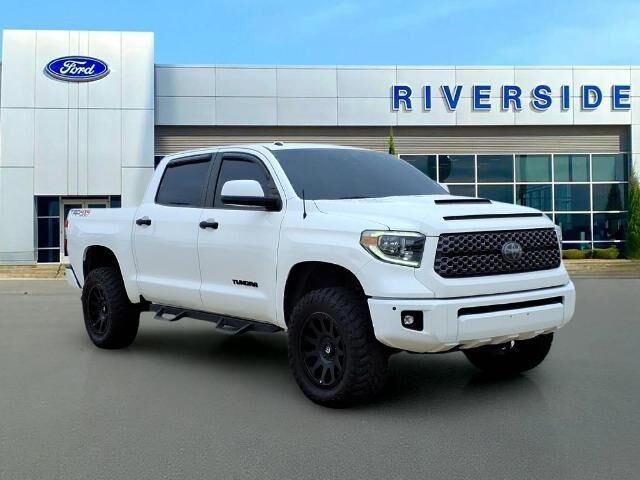 2018 Toyota Tundra SR5