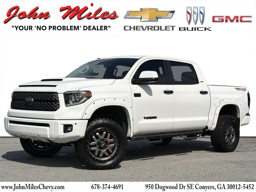 2018 Toyota Tundra SR5 — photo 1 of 12