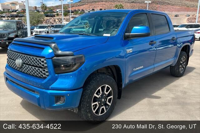 2018 Toyota Tundra SR5 — photo 1 of 3