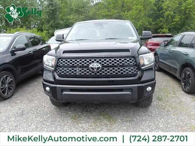 2020 Toyota Tundra SR5 — photo 1 of 20