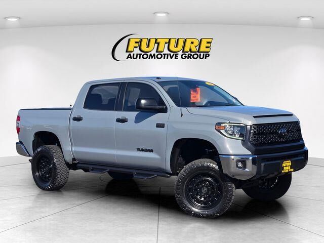 2018 Toyota Tundra SR5 — photo 1 of 14