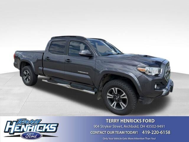 2017 Toyota Tacoma TRD Sport — photo 1 of 26