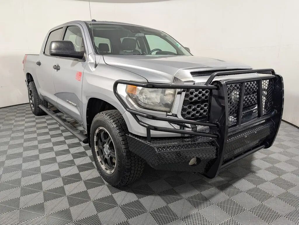 2018 Toyota Tundra SR5 — photo 1 of 14