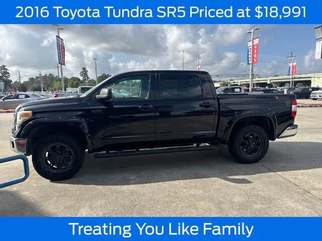 2016 Toyota Tundra SR5 — photo 1 of 11