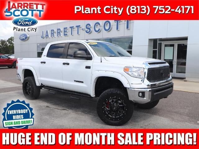 2017 Toyota Tundra SR5