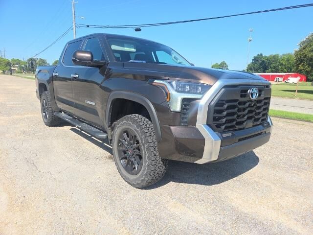2022 Toyota Tundra Limited HV — photo 1 of 13