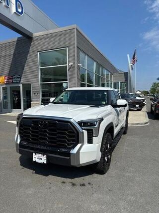 2023 Toyota Tundra Limited HV — photo 1 of 25