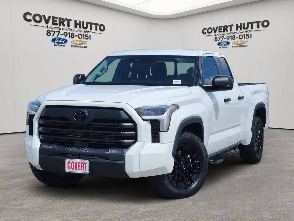 2022 Toyota Tundra SR5 — photo 1 of 13