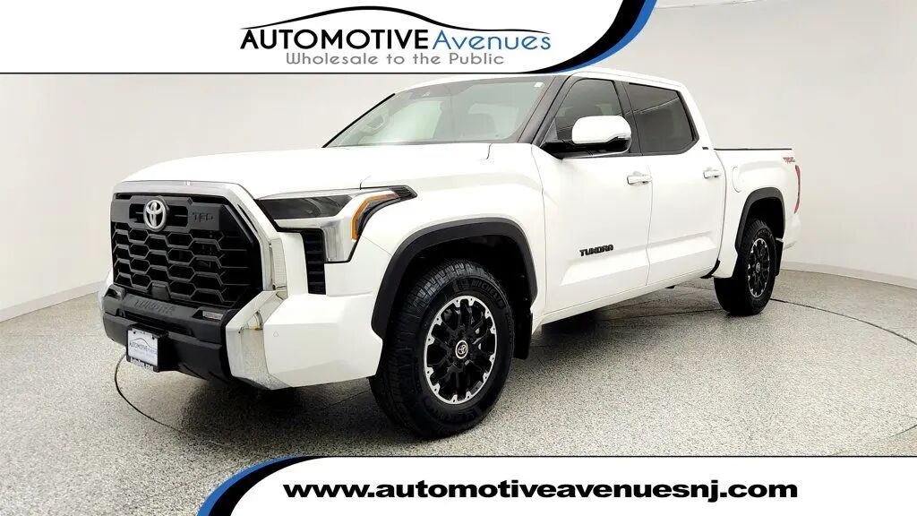 2022 Toyota Tundra SR5 — photo 1 of 26