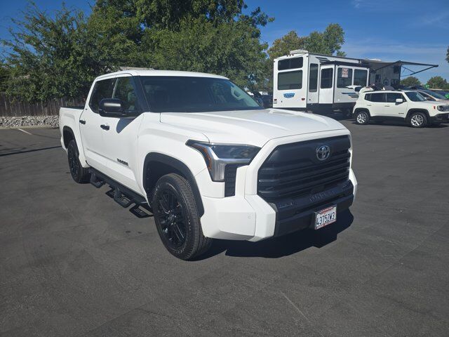 2023 Toyota Tundra 2WD SR5
