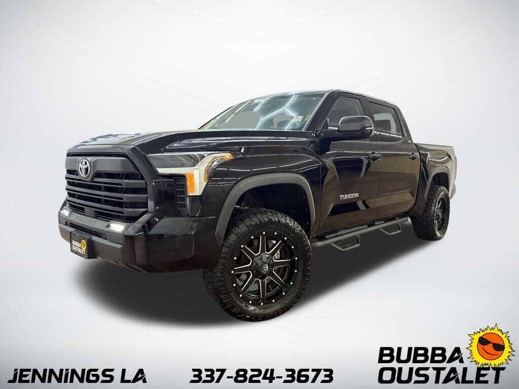 2022 Toyota Tundra SR5 — photo 1 of 14
