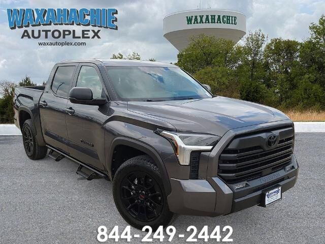 2025 Toyota Tundra SR5 — photo 1 of 13