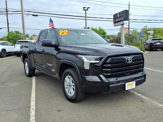 2022 Toyota Tundra SR5 — photo 1 of 13