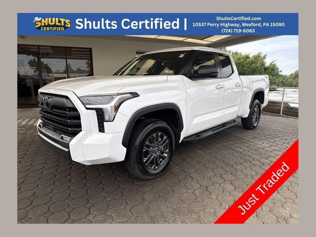 2025 Toyota Tundra SR5 — photo 1 of 1