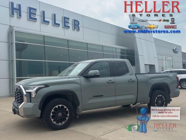2022 Toyota Tundra SR5 — photo 1 of 4