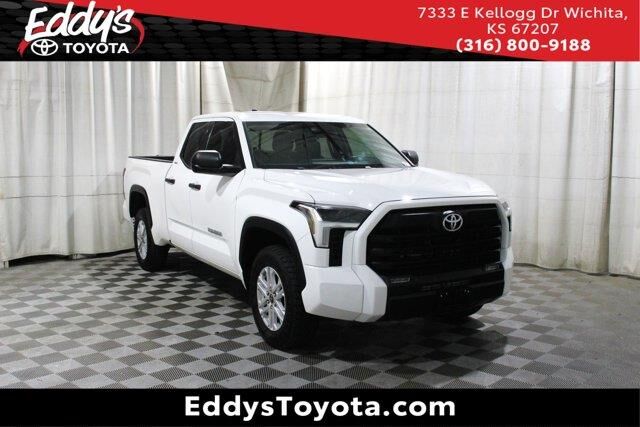 2022 Toyota Tundra SR5 — photo 1 of 13
