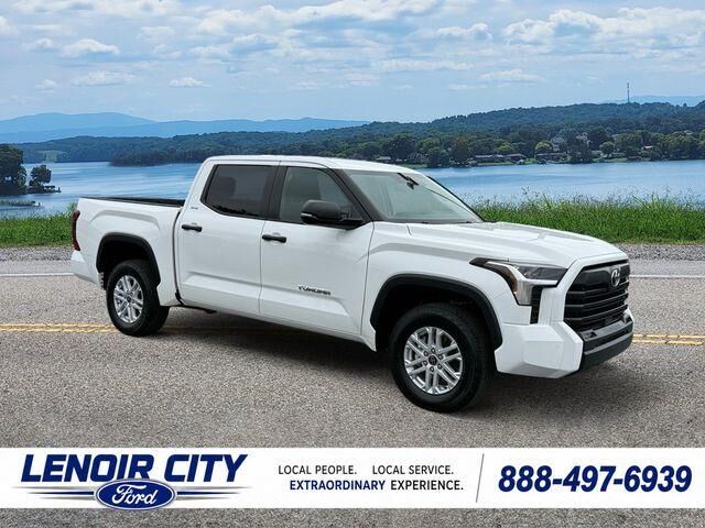 2024 Toyota Tundra SR5 — photo 1 of 39