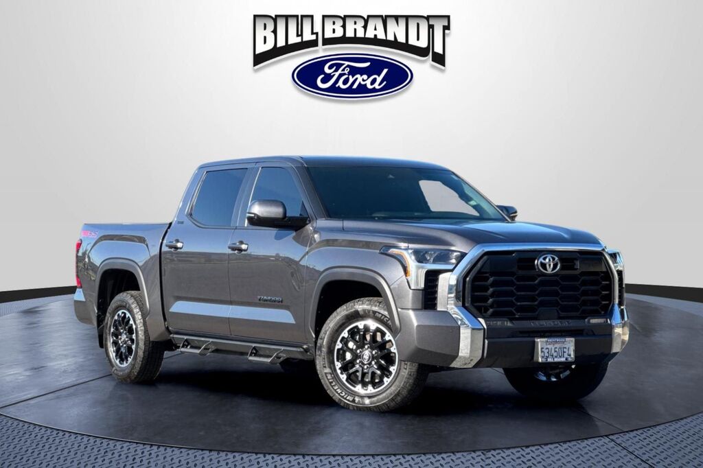 2025 Toyota Tundra SR5 — photo 1 of 26
