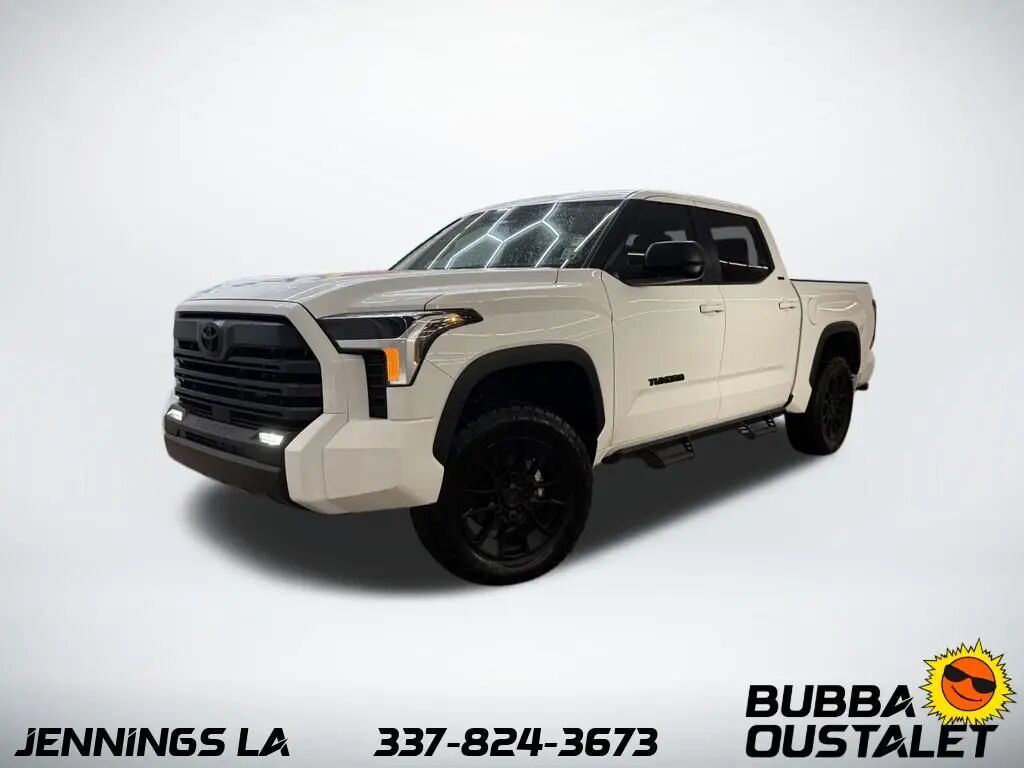 2024 Toyota Tundra SR5 — photo 1 of 13