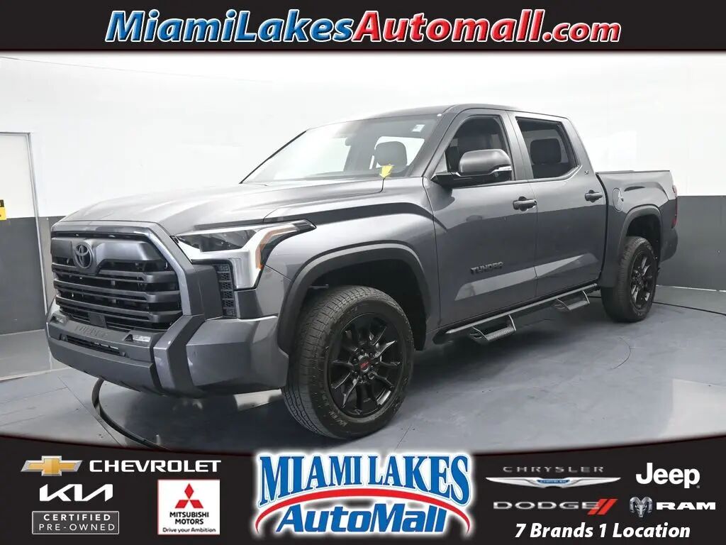 2025 Toyota Tundra SR5 — photo 1 of 13