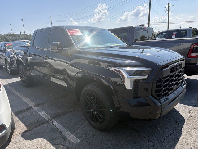 2023 Toyota Tundra 4WD SR5