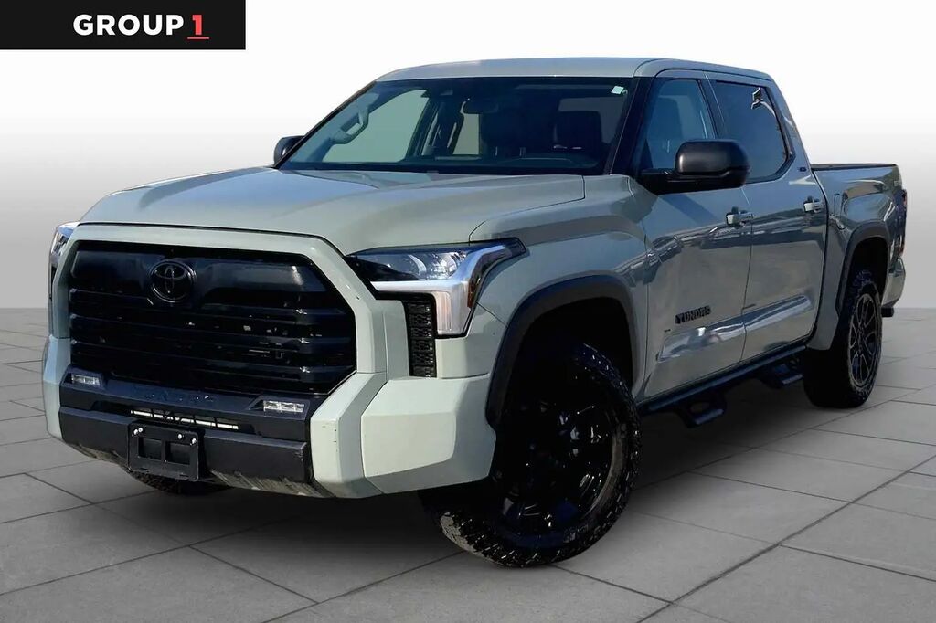 2024 Toyota Tundra SR5 — photo 1 of 13