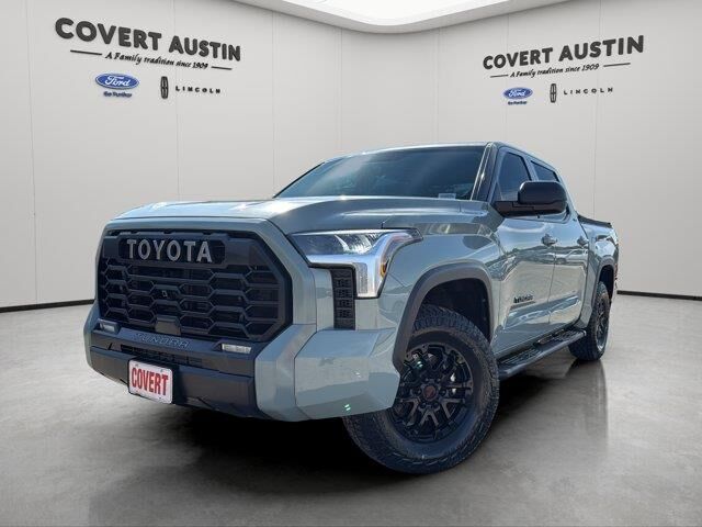 2022 Toyota Tundra SR5 — photo 1 of 26