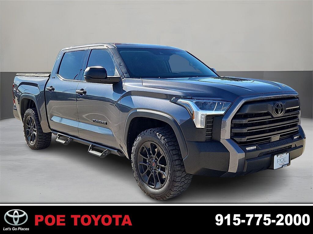 2023 Toyota Tundra SR5 — photo 1 of 12