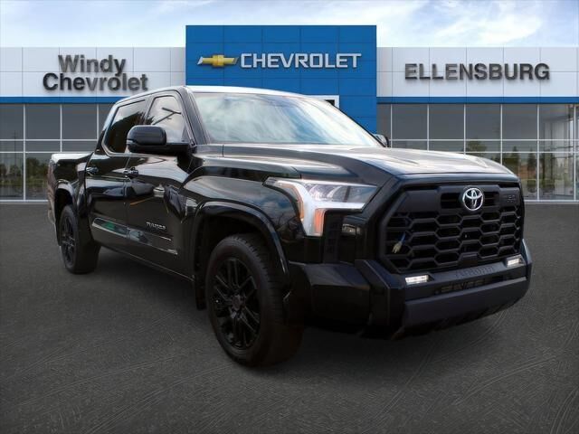 2024 Toyota Tundra SR5 — photo 1 of 52