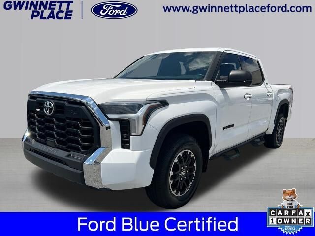 2025 Toyota Tundra SR5 — photo 1 of 48