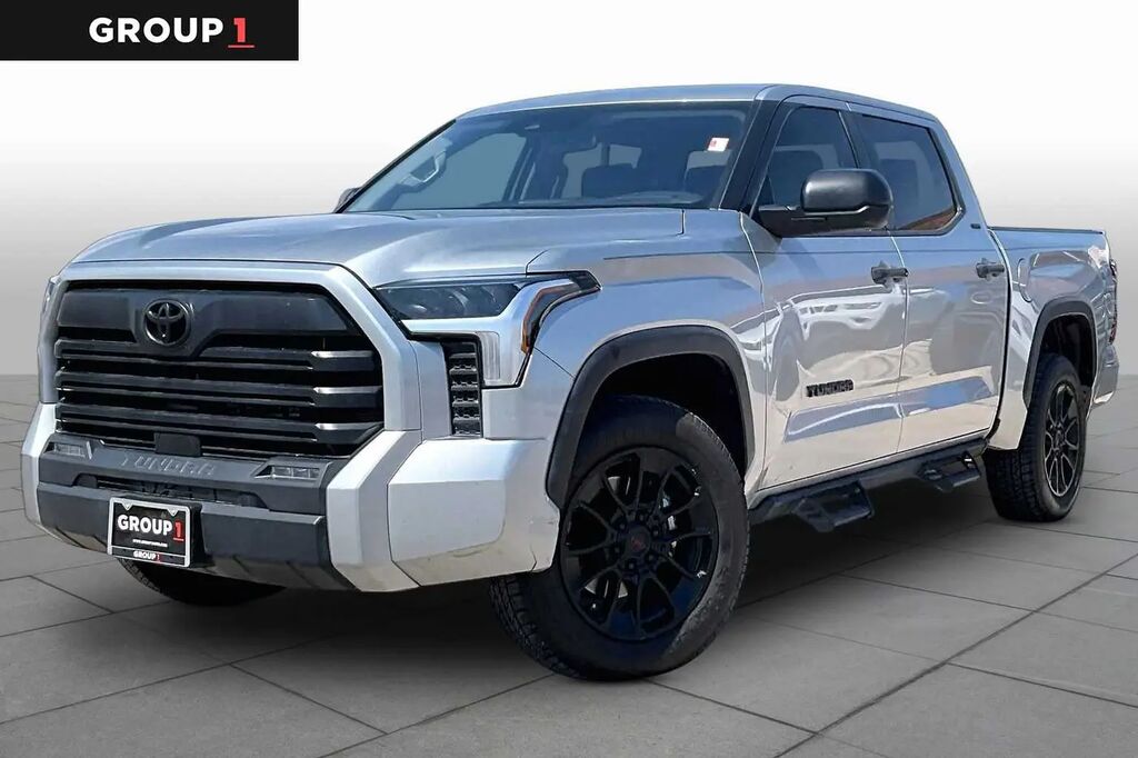 2023 Toyota Tundra SR5 — photo 1 of 12