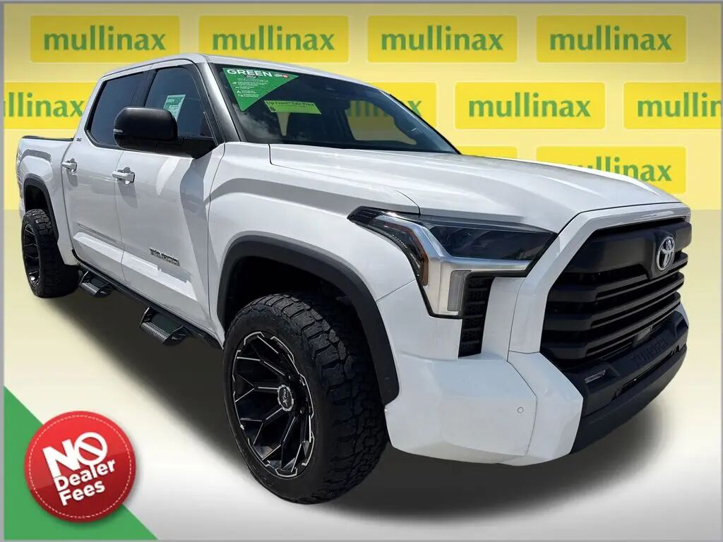 2024 Toyota Tundra SR5 — photo 1 of 20