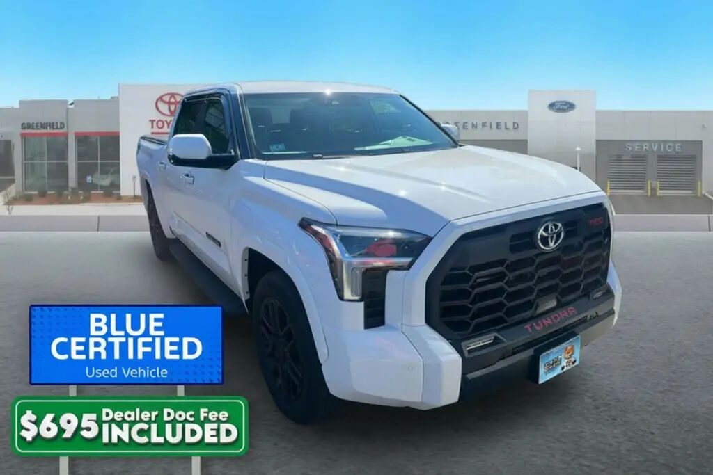 2024 Toyota Tundra SR5 — photo 1 of 52