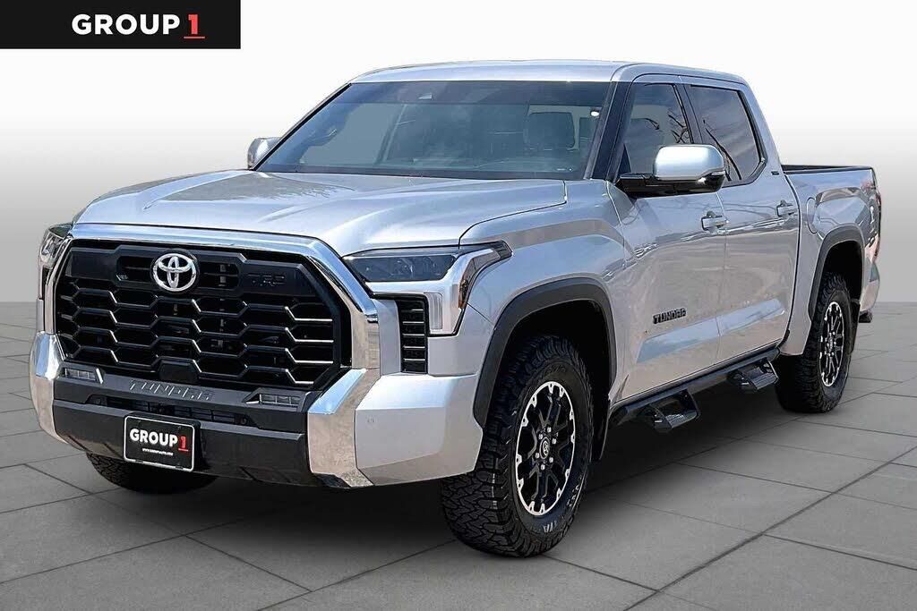 2025 Toyota Tundra SR5 — photo 1 of 13